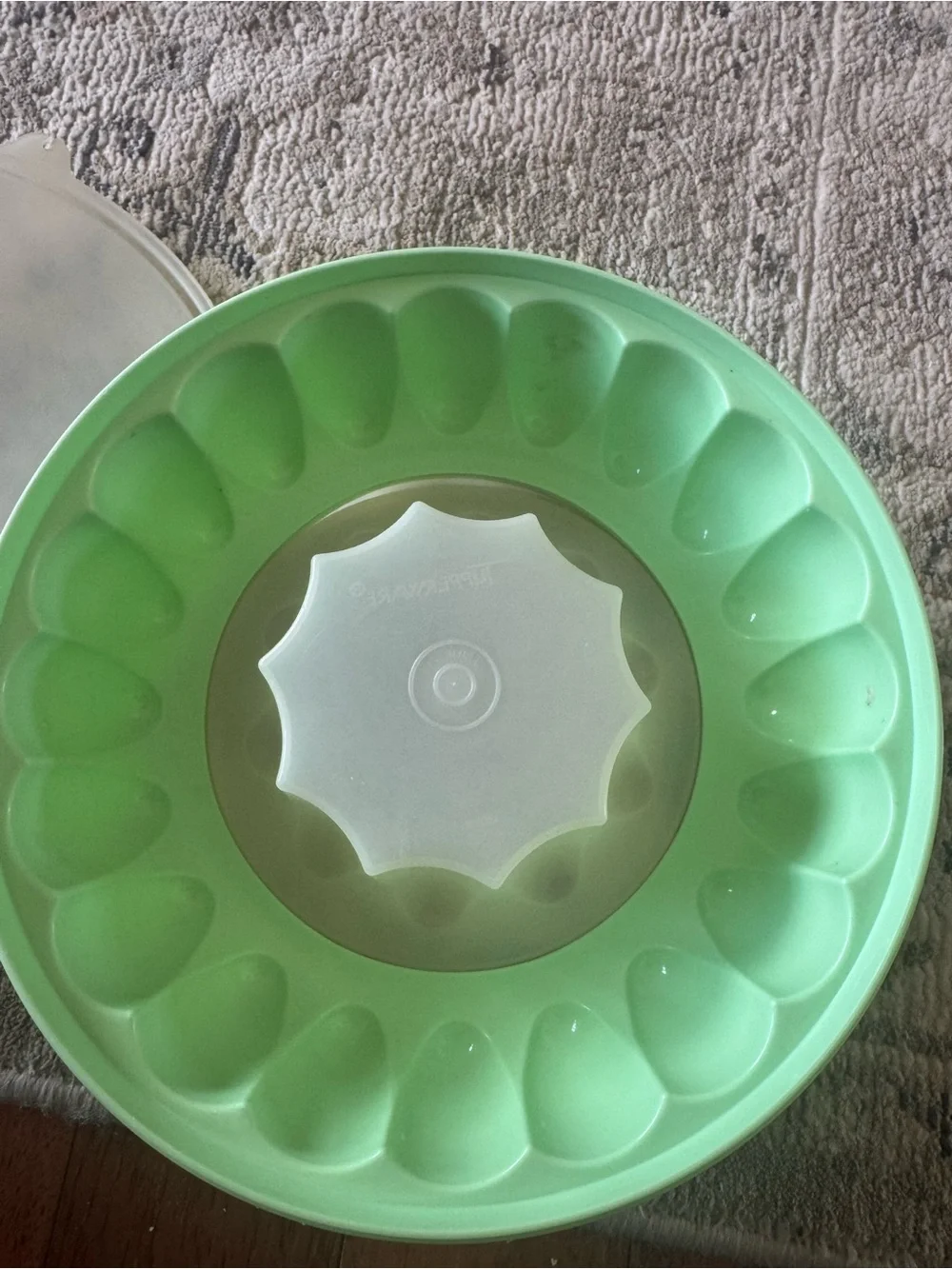 Tupperware Vintage Green Jello Mold Excellent Condition